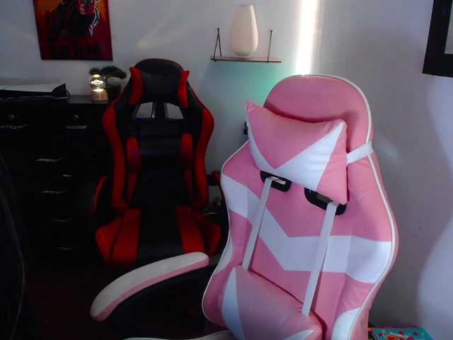 room-kitty live cam on BongaCams
