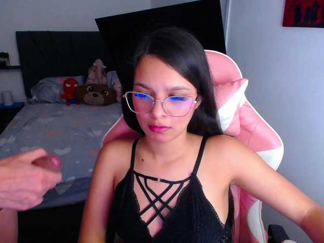 room-kitty live cam on BongaCams