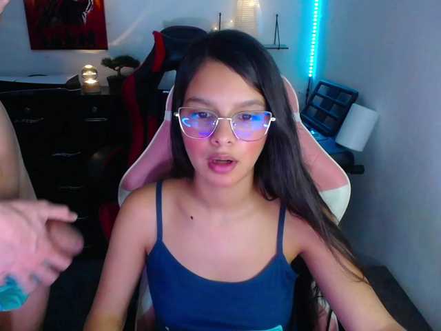 room-kitty live cam on BongaCams