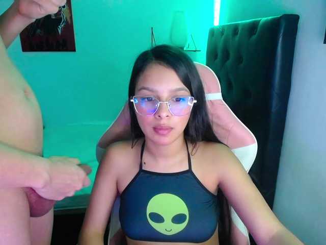 room-kitty live cam on BongaCams