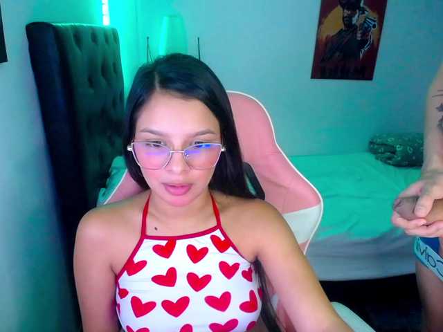 room-kitty live cam on BongaCams