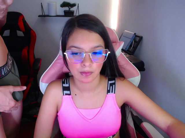 room-kitty live cam on BongaCams
