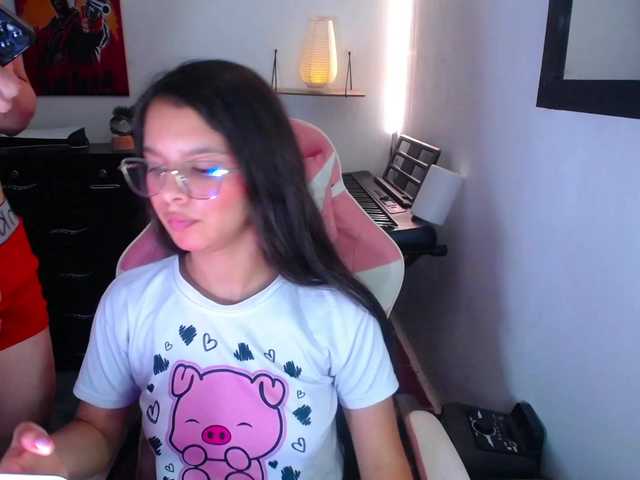room-kitty live cam on BongaCams