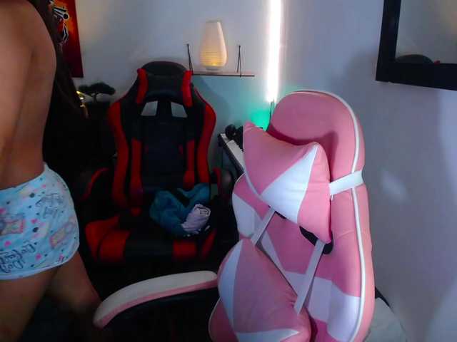 room-kitty live sex show