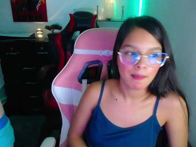 room-kitty live cam on UnifiedCams