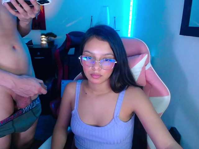 room-kitty live cam on BongaCams