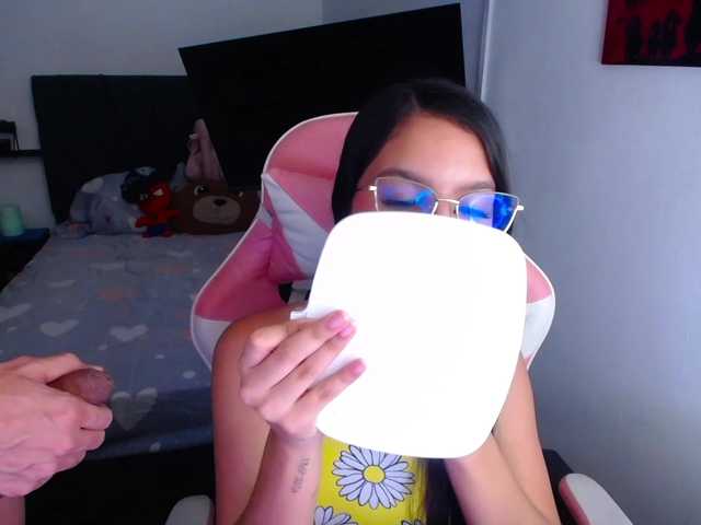 room-kitty live cam on BongaCams