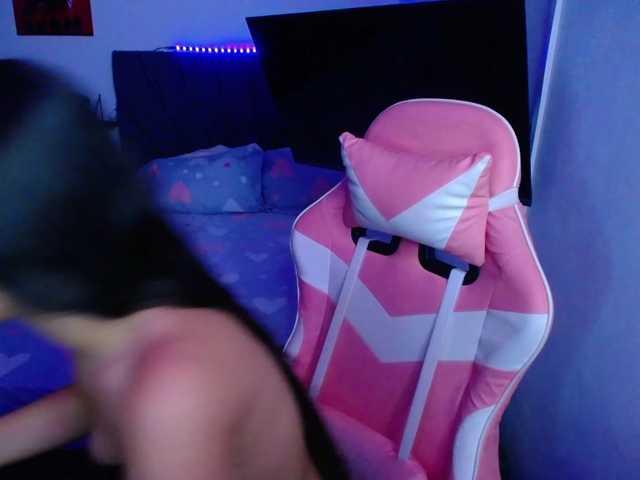 room-kitty live cam on BongaCams