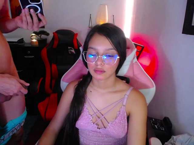 room-kitty live cam on BongaCams
