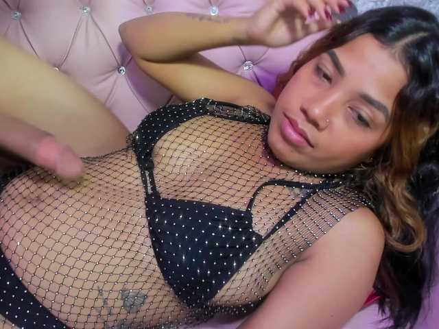 room-kitty's BongaCams show and profile