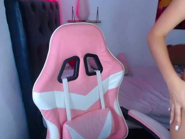 room-kitty live cam on BongaCams