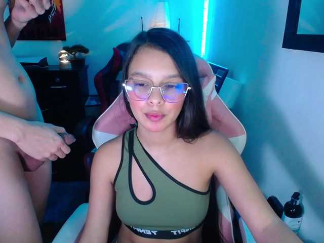 room-kitty live cam on BongaCams