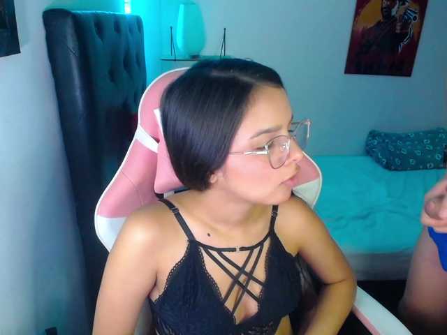 room-kitty live cam on BongaCams
