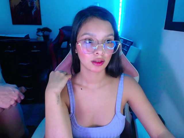 room-kitty live cam on BongaCams
