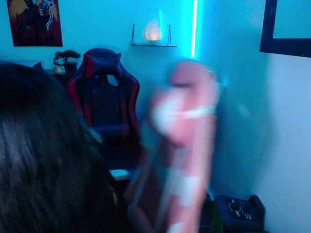 room-kitty live cam on BongaCams