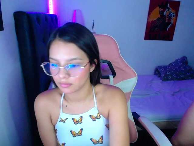 room-kitty live cam on BongaCams