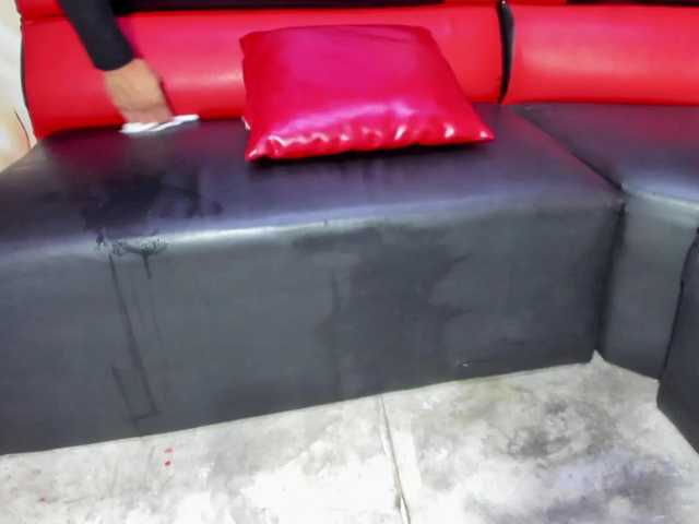 room-kitty live cam on BongaCams