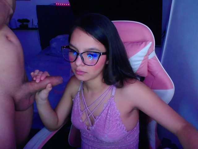room-kitty live cam on BongaCams