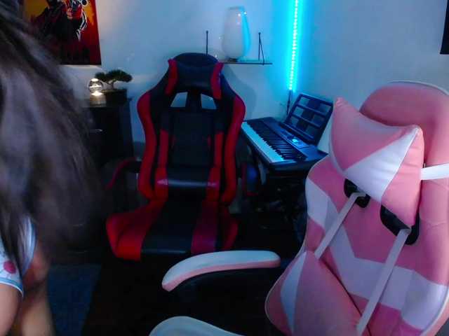 room-kitty live cam on BongaCams