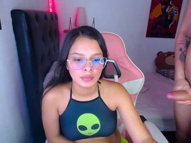 room-kitty live cam on BongaCams