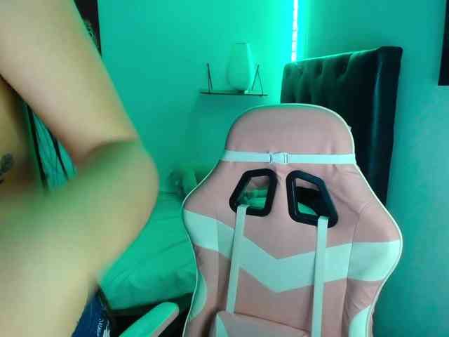 room-kitty Sex Cam Show