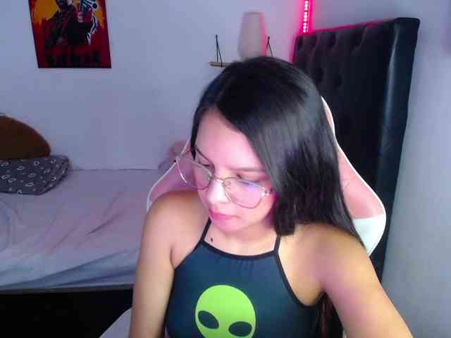room-kitty Sex Cam Show