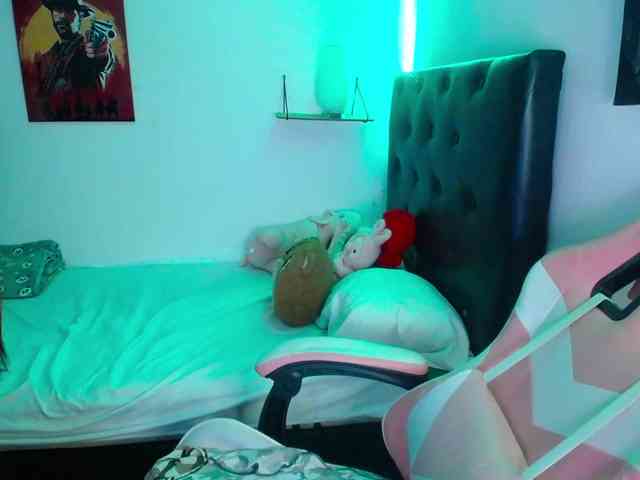 room-kitty webcam