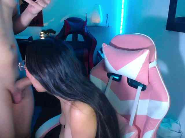 room-kitty Live Webcam on BongaCams