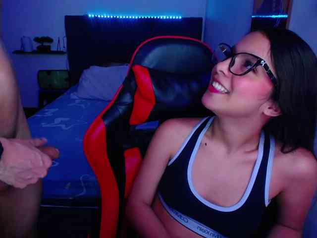 Room-kitty's cam show statistics and live stream
