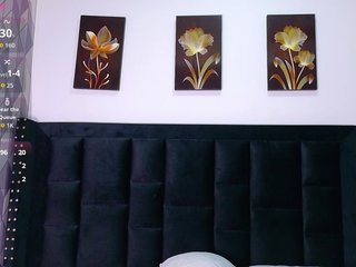 petitelittleebony's Live Webcam