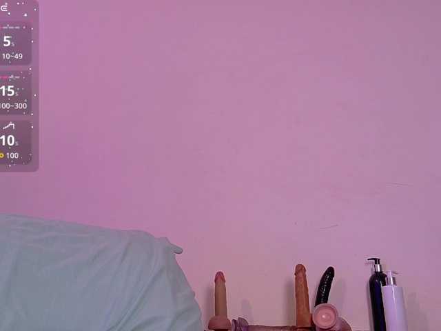 petitelittleebony live cam on BongaCams