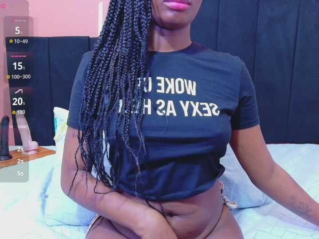 petitelittleebony live cam on BongaCams