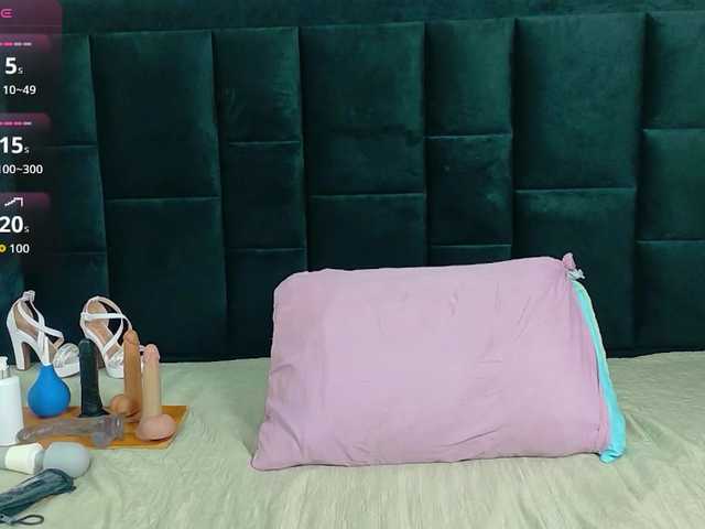 petitelittleebony live cam preview