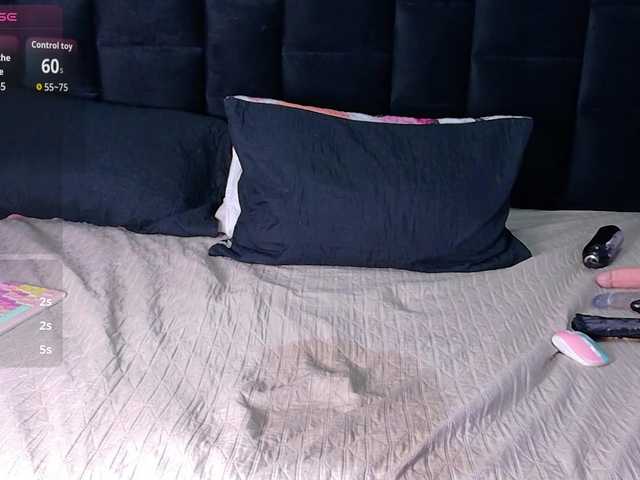 petitelittleebony's BongaCams show and profile