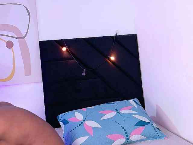 petitelittleebony webcam