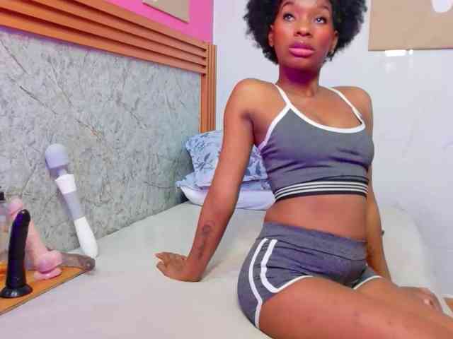 petitelittleebony