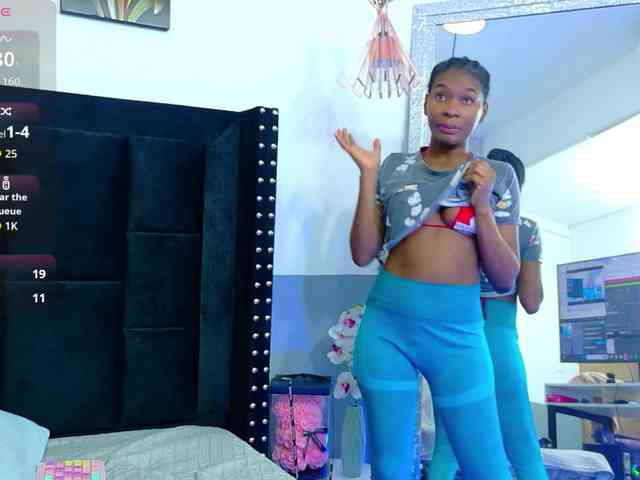 petitelittleebony