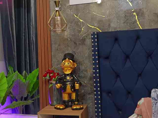 petitelittleebony