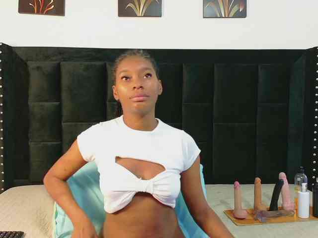 petitelittleebony