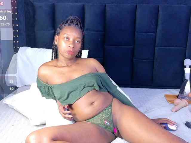 petitelittleebony
