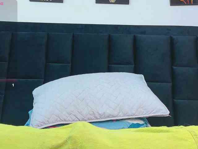 petitelittleebony petitelittleebony