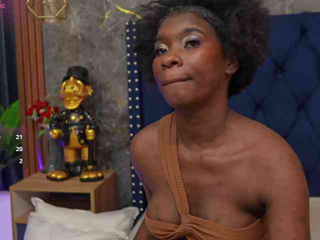 petitelittleebony