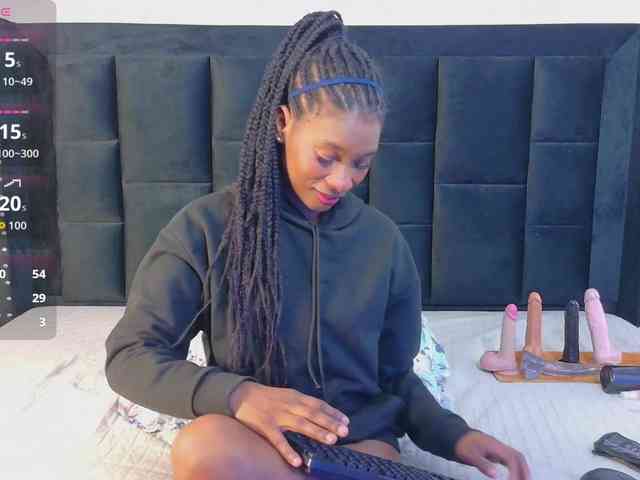 petitelittleebony