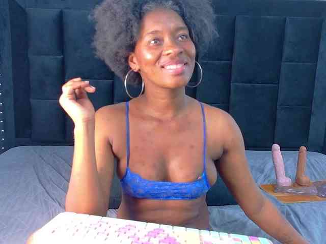 petitelittleebony webcam