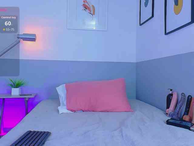 petitelittleebony webcam