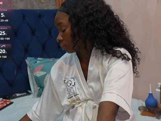 petitelittleebony