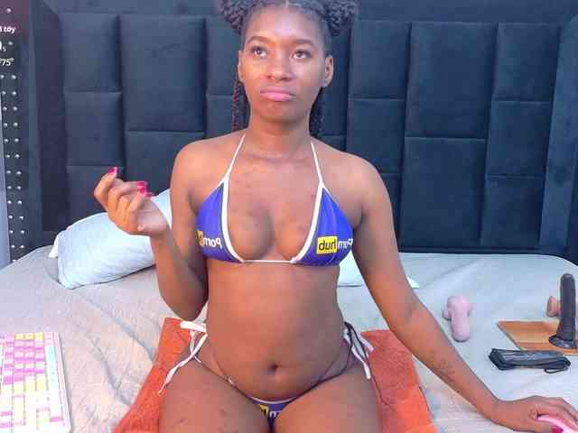 petitelittleebony