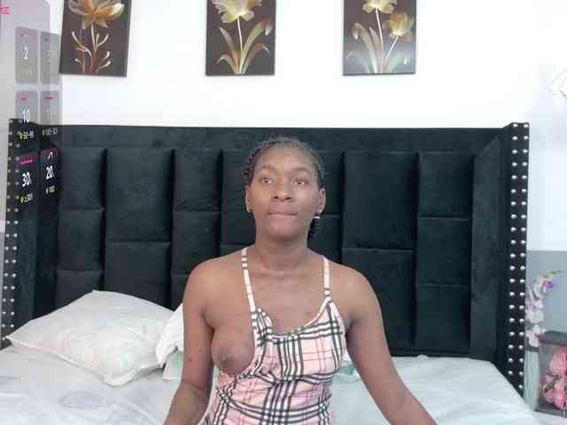 petitelittleebony webcam