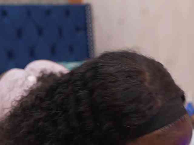petitelittleebony