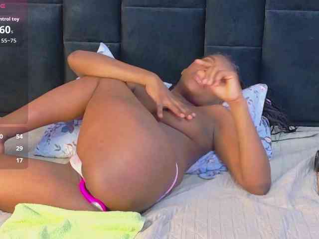 petitelittleebony